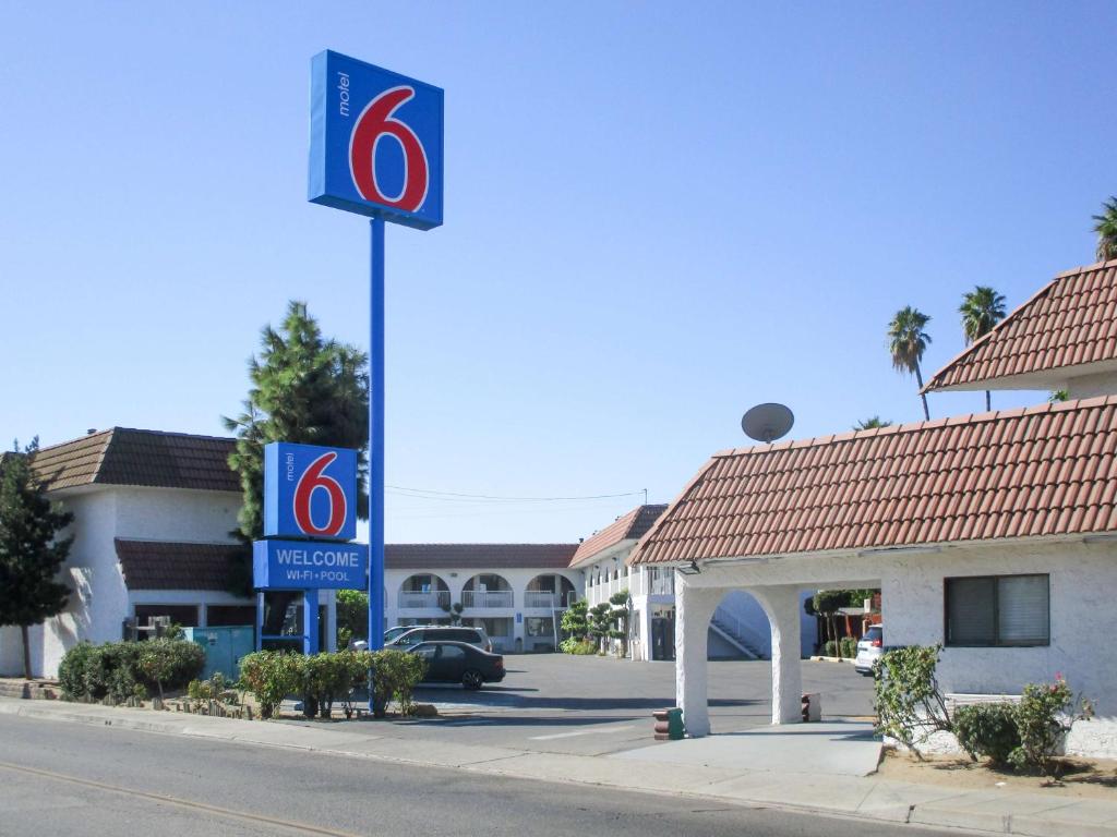 Motel 6-Fresno CA Main image 1